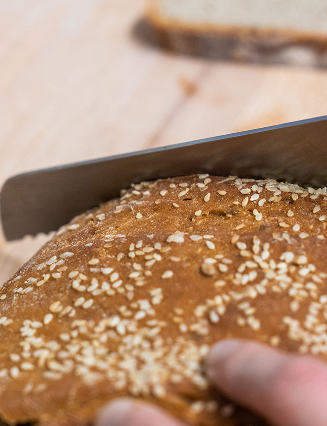 das_kleine_berghotel_lesachtal_brotbacken_mit_sandra_860x660px das_kleine_berghotel_lesachtal_brotbacken_mit_sandra_860x660px