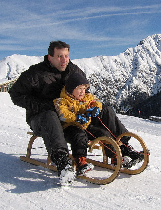 das_kleine_berghotel_lesachtal_rodeln das_kleine_berghotel_lesachtal_rodeln